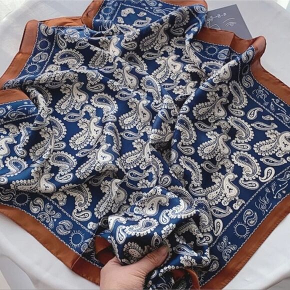 Women's Fashion Satin Blue Mulberry Printing Silky Scarf - Picture 5 of 9